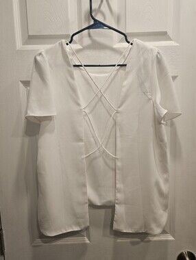bebe Boxy Open Back CrissCross Top White Ivory Date Night Party Flutter Sleeve M